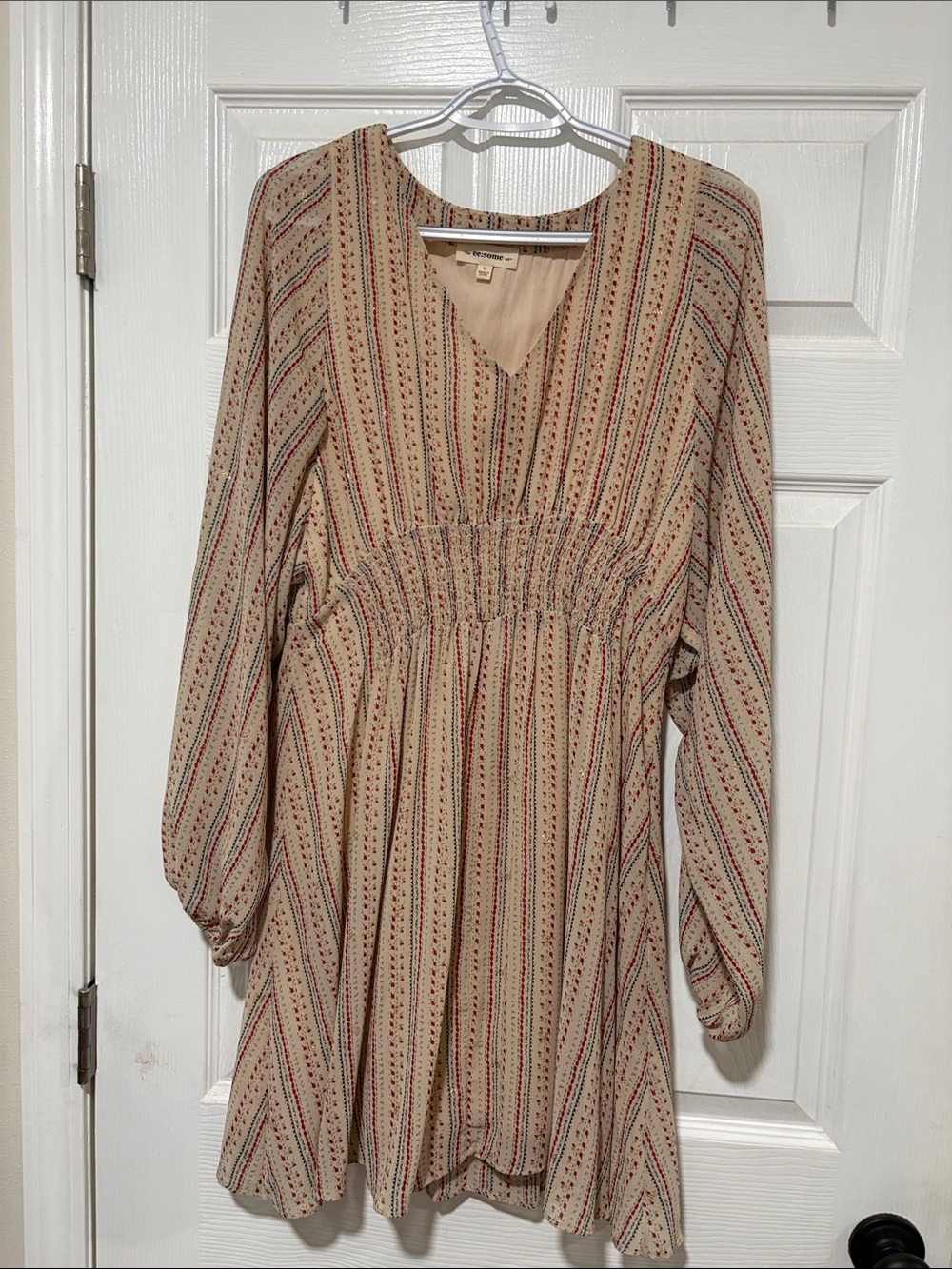 eesome Beige Striped Long Sleeve V-Neck Dress - Picture 1 of 1